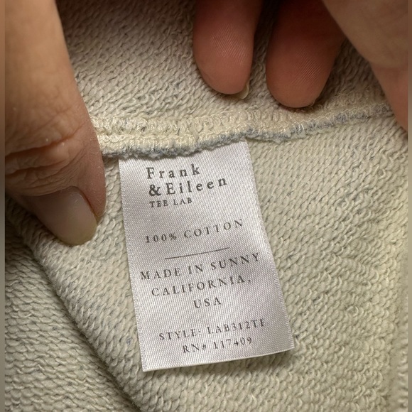 Frank & Eileen Sweatshirt Tee Lab M Baby Blue EUC Cool Asymmetrical Made in USA - Picture 3 of 9